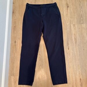 Lulu Lemon Navy Athletic Trousers Sz 6/8